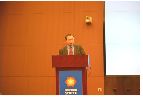 杨国生书记在会上作了《院2014年党群专项工作报告.