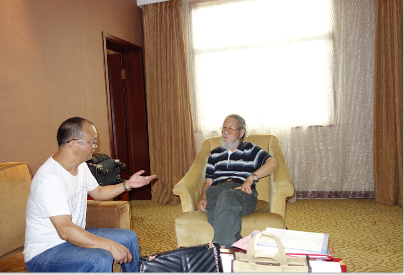 张树庭教授应邀参加龙泉灵芝大会