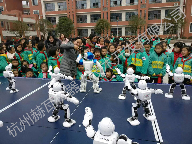 江西省宜春市宜陽學校機器人進校園