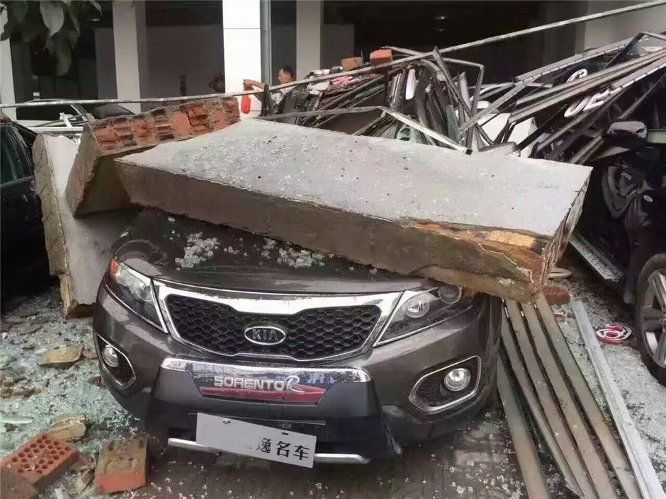 受台风“妮妲”影响，广西桂林车行损失惨重！