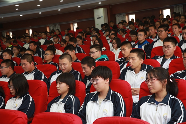 百子湾校区高二年级召开学习分享会-北京市第十七中学