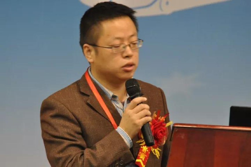 华东交通大学冯青松教授做《轨道交通基础设施运维安全与品质保障技术