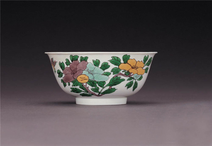 素三彩素三彩的素