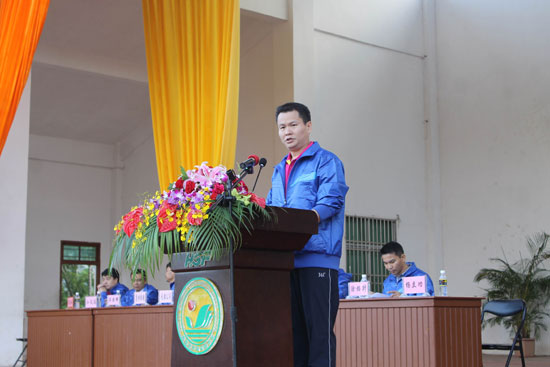 2杨立功副校长致辞(摄影:何欣)