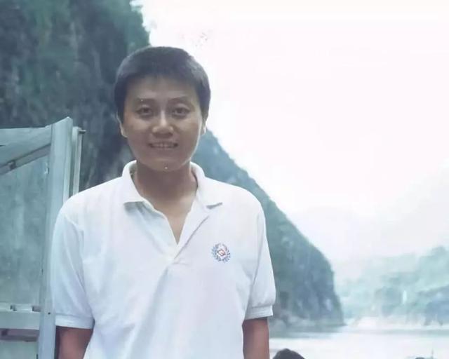 北京流氓王朔:为徐静蕾抛妻弃女 今坦言:人生这场戏我演砸了