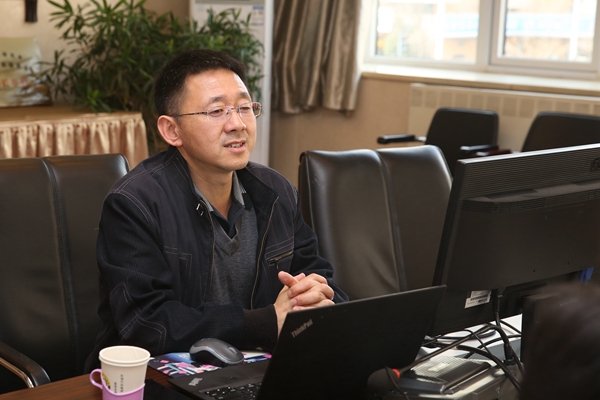 海淀区教研中心数学教研员张晓东老师做专题讲座教师发展中心周文副