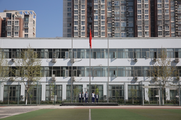 百子湾校区升旗仪式主题"护航新时代 保家卫国"-北京市第十七中学