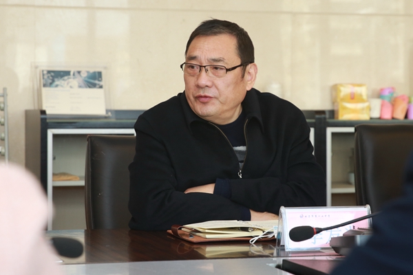 主任兼百子湾校区党支部纪检委员王哲,百子湾校区党支部宣传委员李力