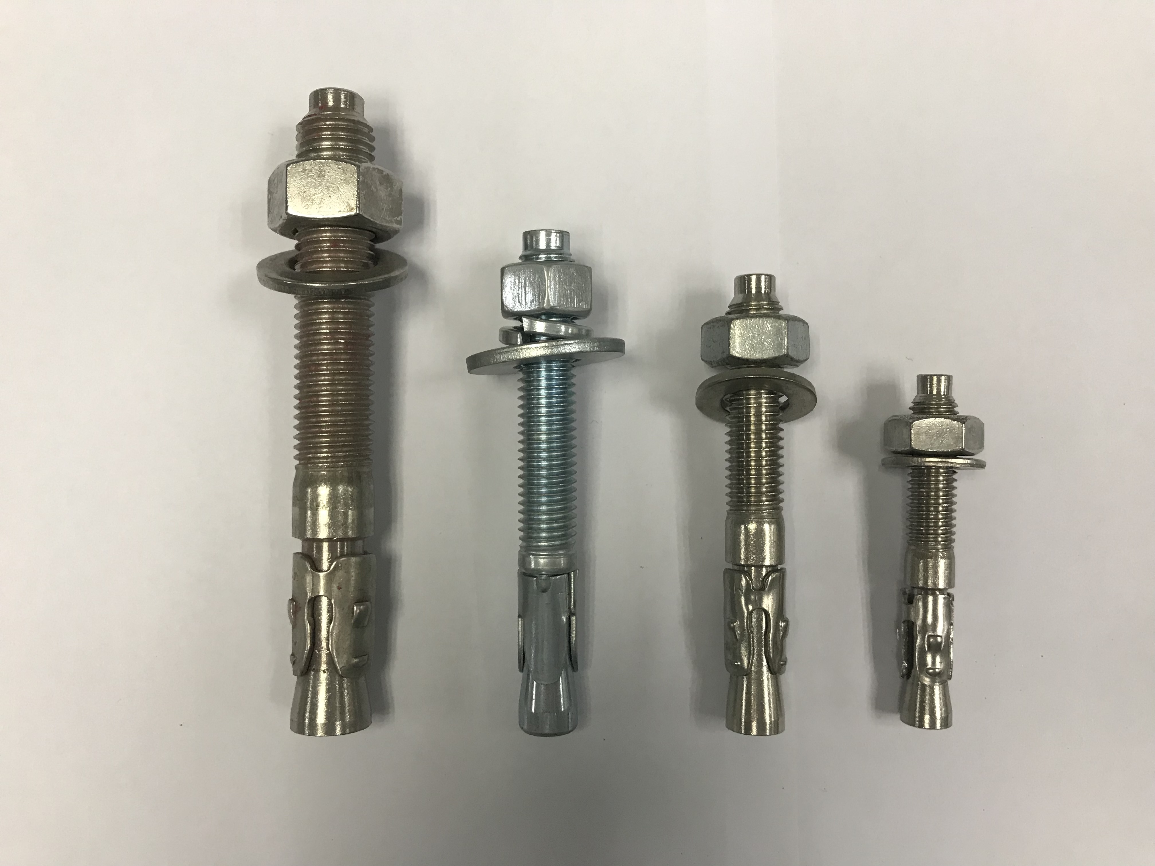 螺杆式膨胀锚栓/车修