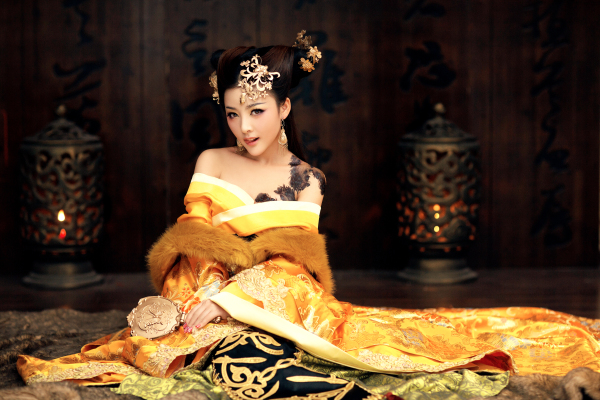 盘子女人坊【媚妆】